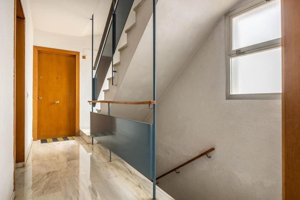 Apartamento Ronda De Triana 45 Sevilla Bagian luar foto