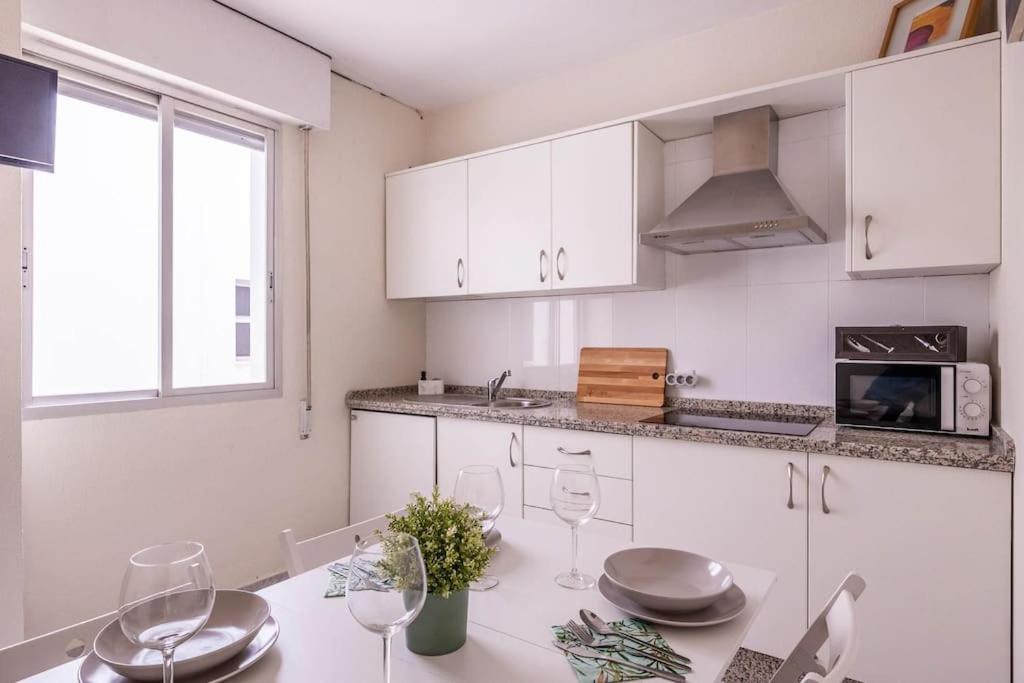 Apartamento Ronda De Triana 45 Sevilla Bagian luar foto