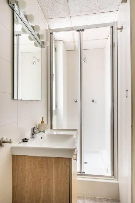 Apartamento Ronda De Triana 45 Sevilla Bagian luar foto