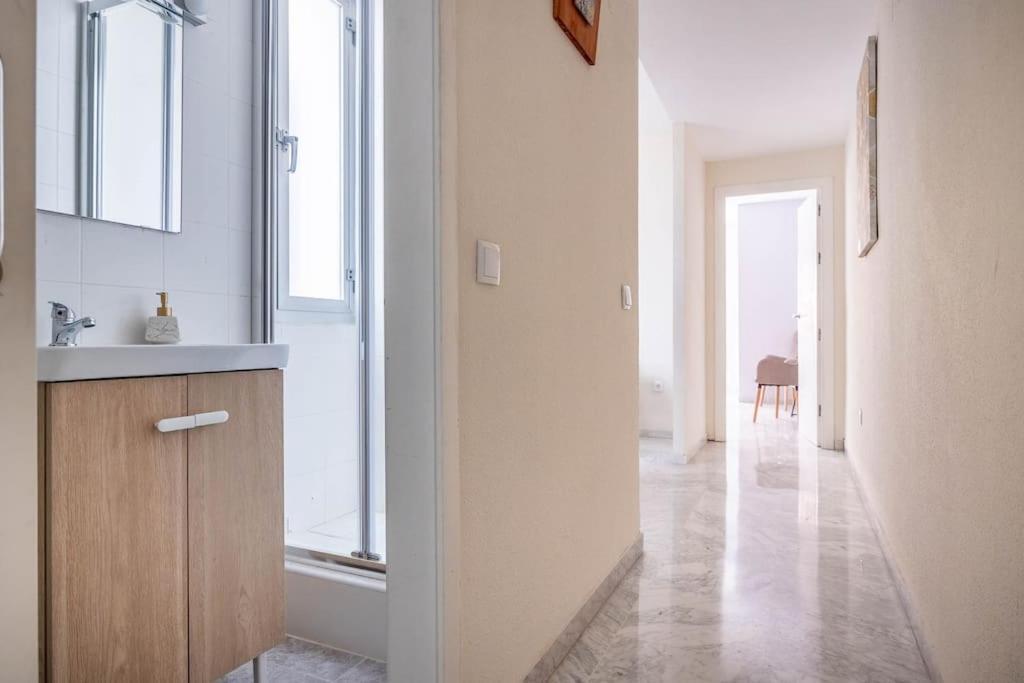 Apartamento Ronda De Triana 45 Sevilla Bagian luar foto