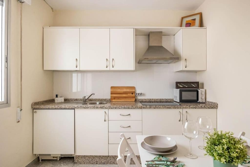 Apartamento Ronda De Triana 45 Sevilla Bagian luar foto